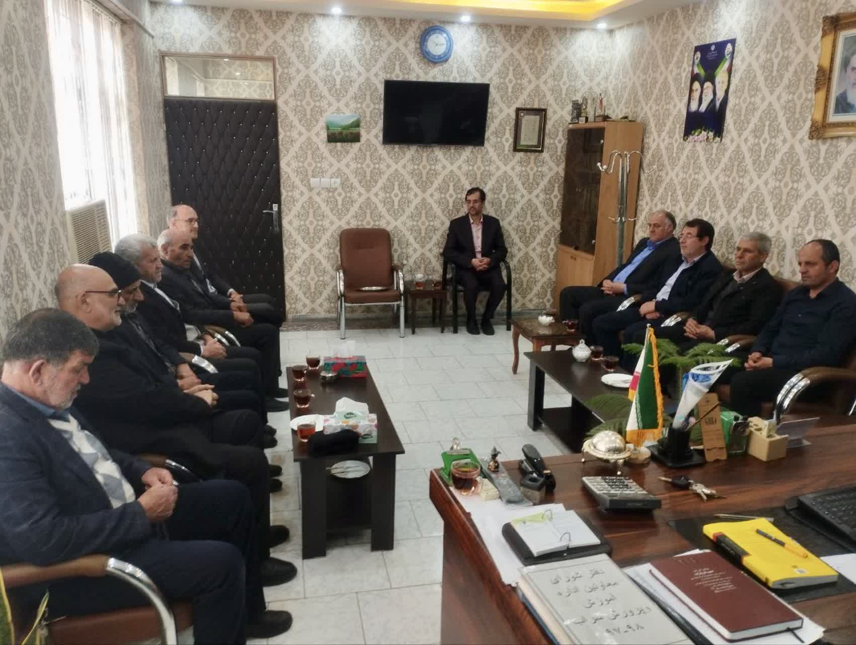 دیدار مسئولان ستاد شهرستان سراب بمناسبت هفته معلم با مدیریت آموزش و پرورش شهرستان سراب. 
