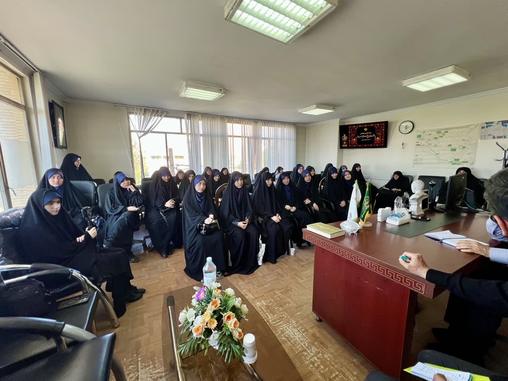 نشست دختران حرمساز آذربایجان شرقی روزچهارشنبه۲۸خرداد۱۴۰۵ برگزار شد 