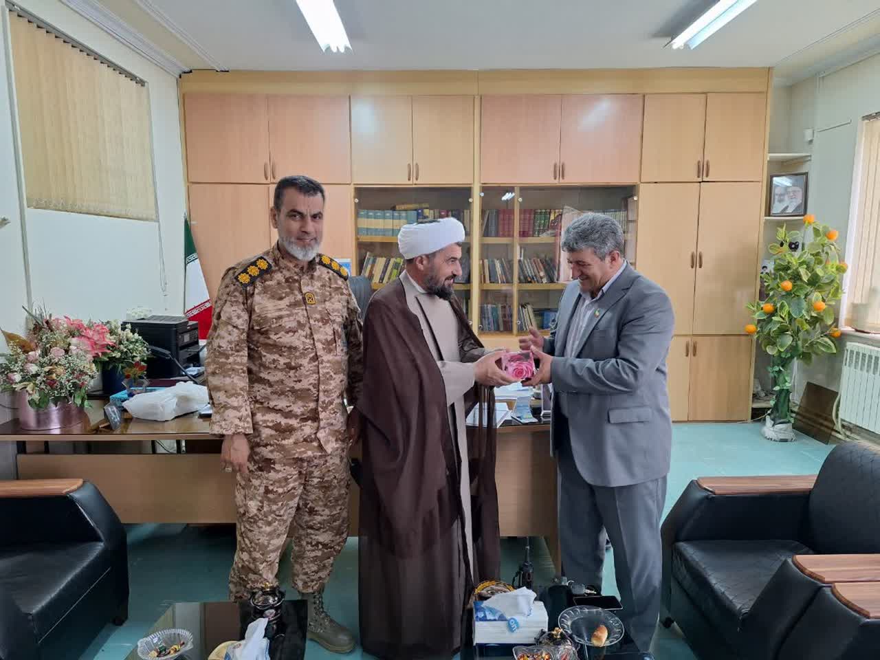 دیدار مسئولین ستاد توسعه و بازسازی عتبات عالیات شهرستان ترکمانچای با ریاست آموزش و پرورش شهرستان ترکمانچای به مناسبت هفته معلم 